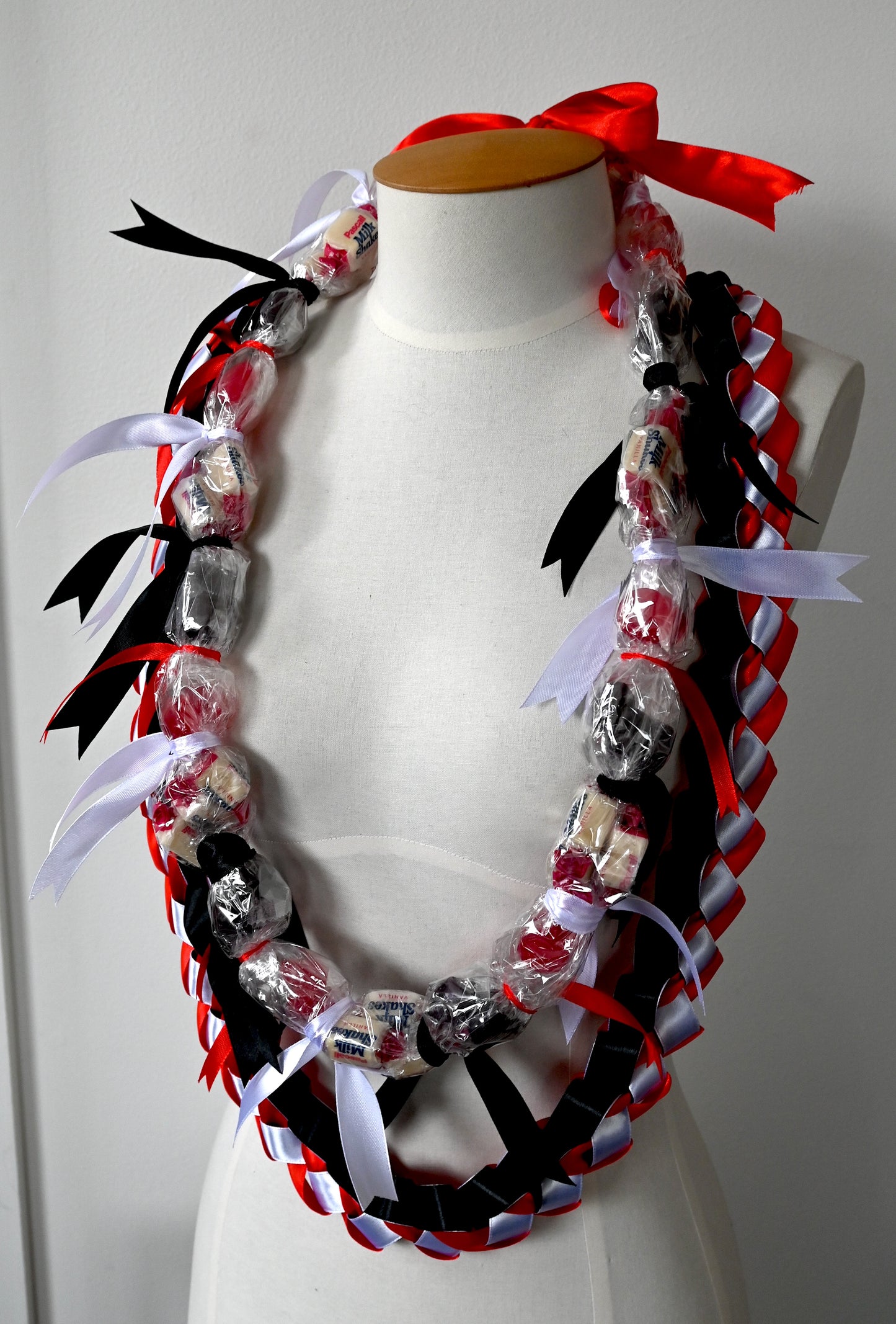 Ula Lipene - Ribbon